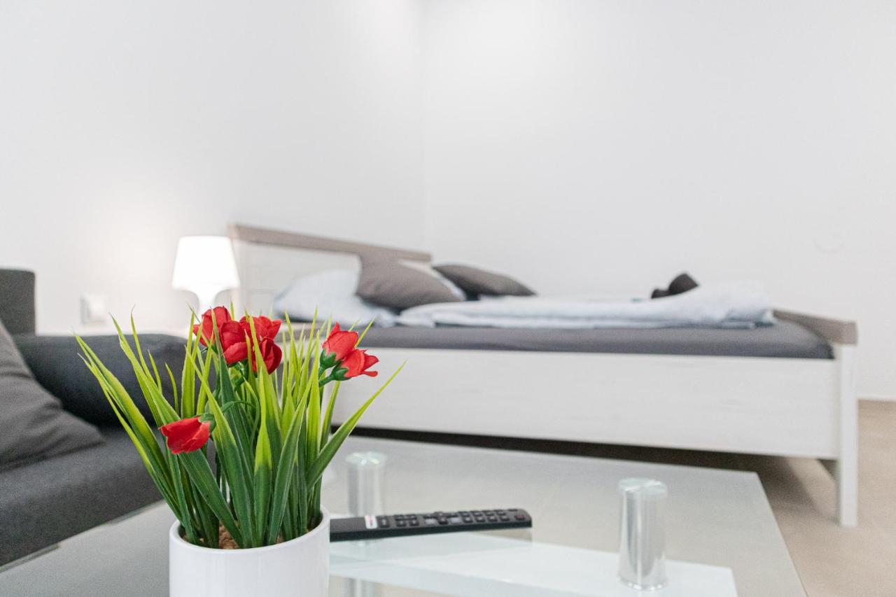 9 Min From City Center - Beautiful Studio Near U1 Reumannplatz Viena Exterior foto